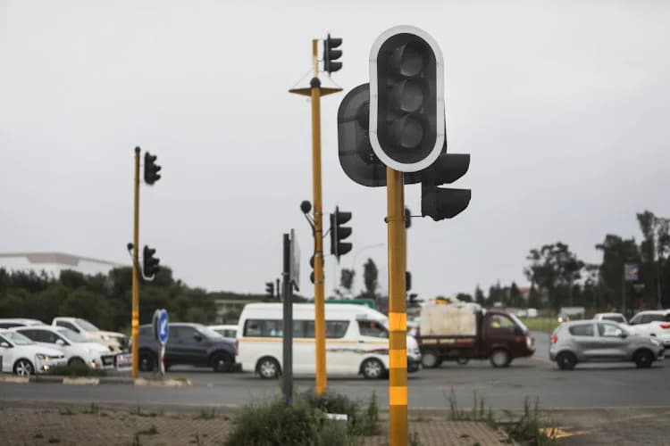 Johannesburg Roads Agency and Vodacom South Africa, partners to keep traffic lights working during load shedding