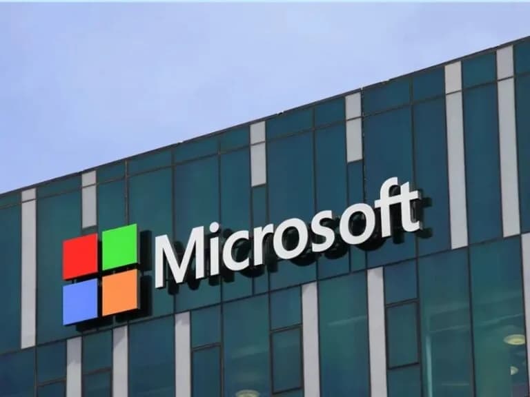 US technology giant Microsoft to cut 11 000 jobs in the United Kingdom