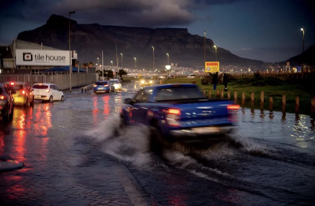Work at home if possible, continued rains and strong winds wreak western cape